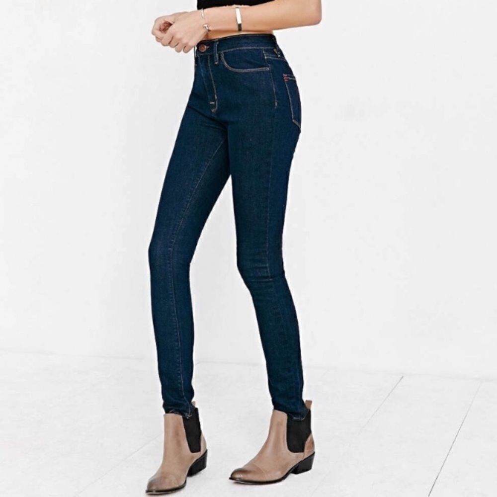 𝅺UO BDG High Rise Twig Ankle Skinny Jeans Dark Wash